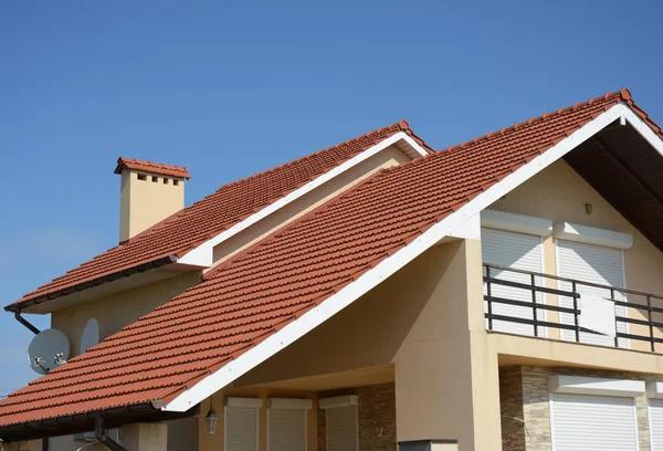 How Roofing Replacement Contractors Ensure Quality Results