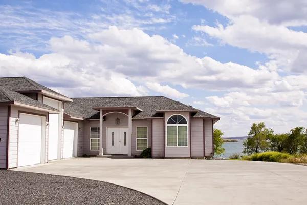 Choosing the Right Concrete Driveway in Albuquerque for Your Home